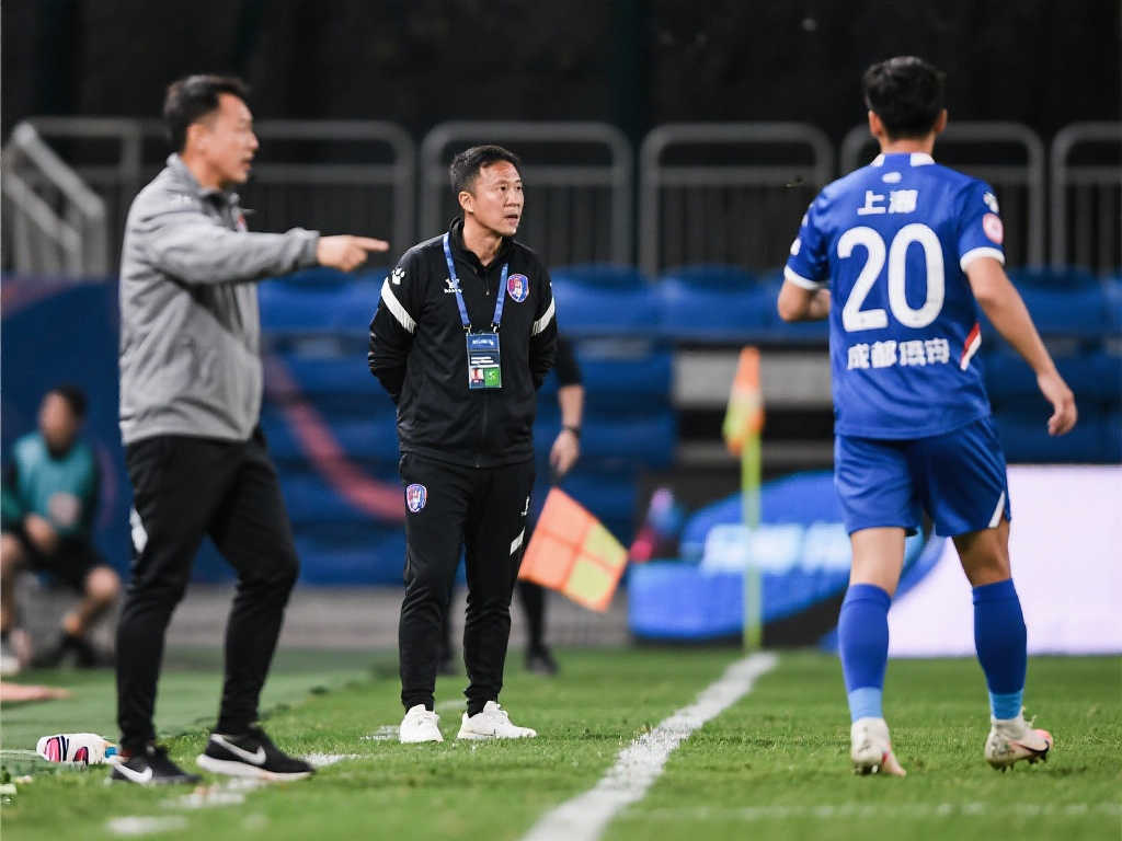 成都低调登顶 徐正源早有妙招应对密集赛程